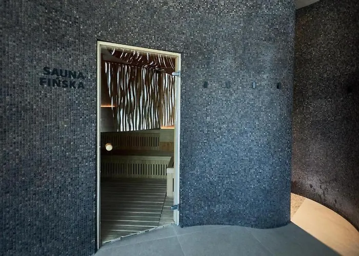 Wave Panorama - Sea View&spa * 미엥지즈드로예